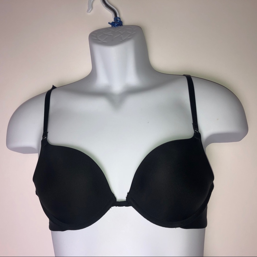 Victoria's Secret Black Pushup‎ Bra 34B